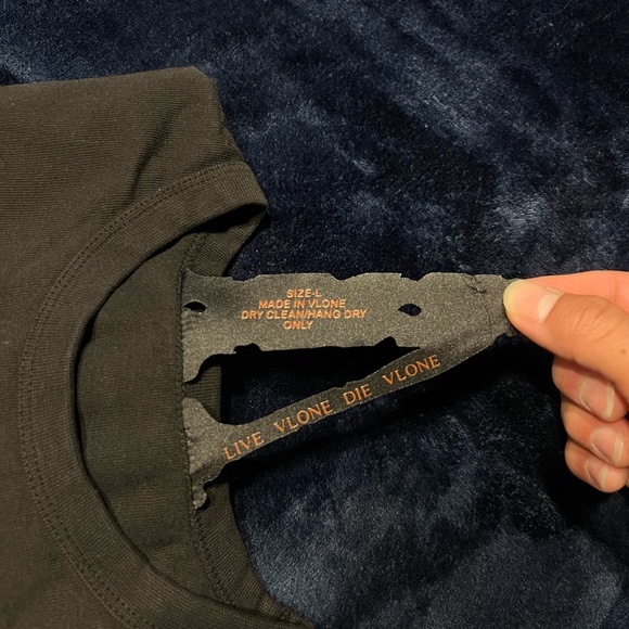 Vlone Long Sleeve Size Large - Picture 4 of 5